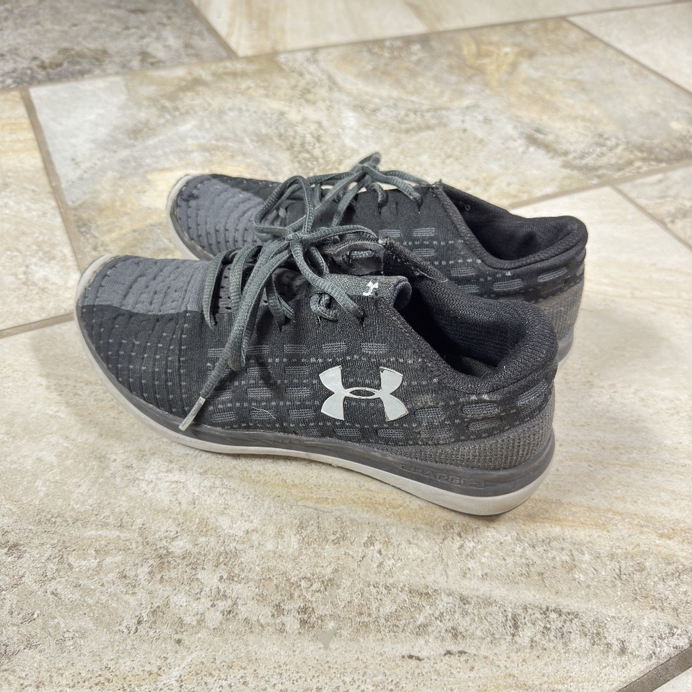 Black Under Armour Tennis
